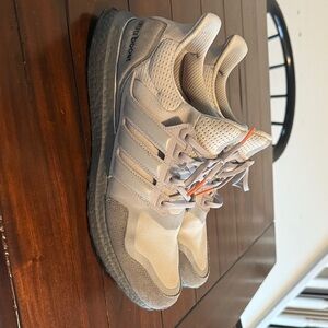 Adidas Ultraboost Light Gray Sneakers